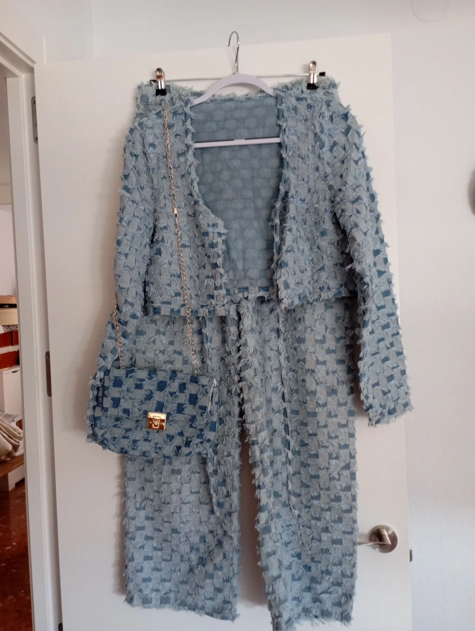 Suit and bag – photo 4